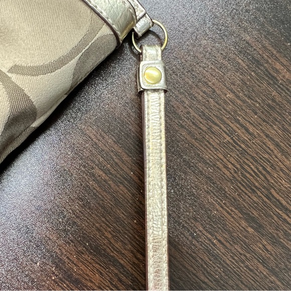 Coach Gold Jacquard Monogram zippered purse with gold sequins EUC - Picture 10 of 16